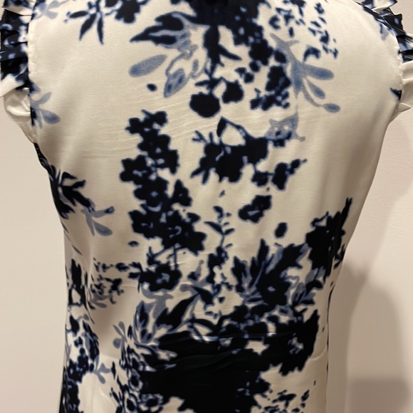 Top - Picture 7 of 11